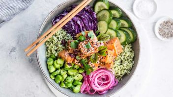 Quick Crispy Salmon Spring Bowl